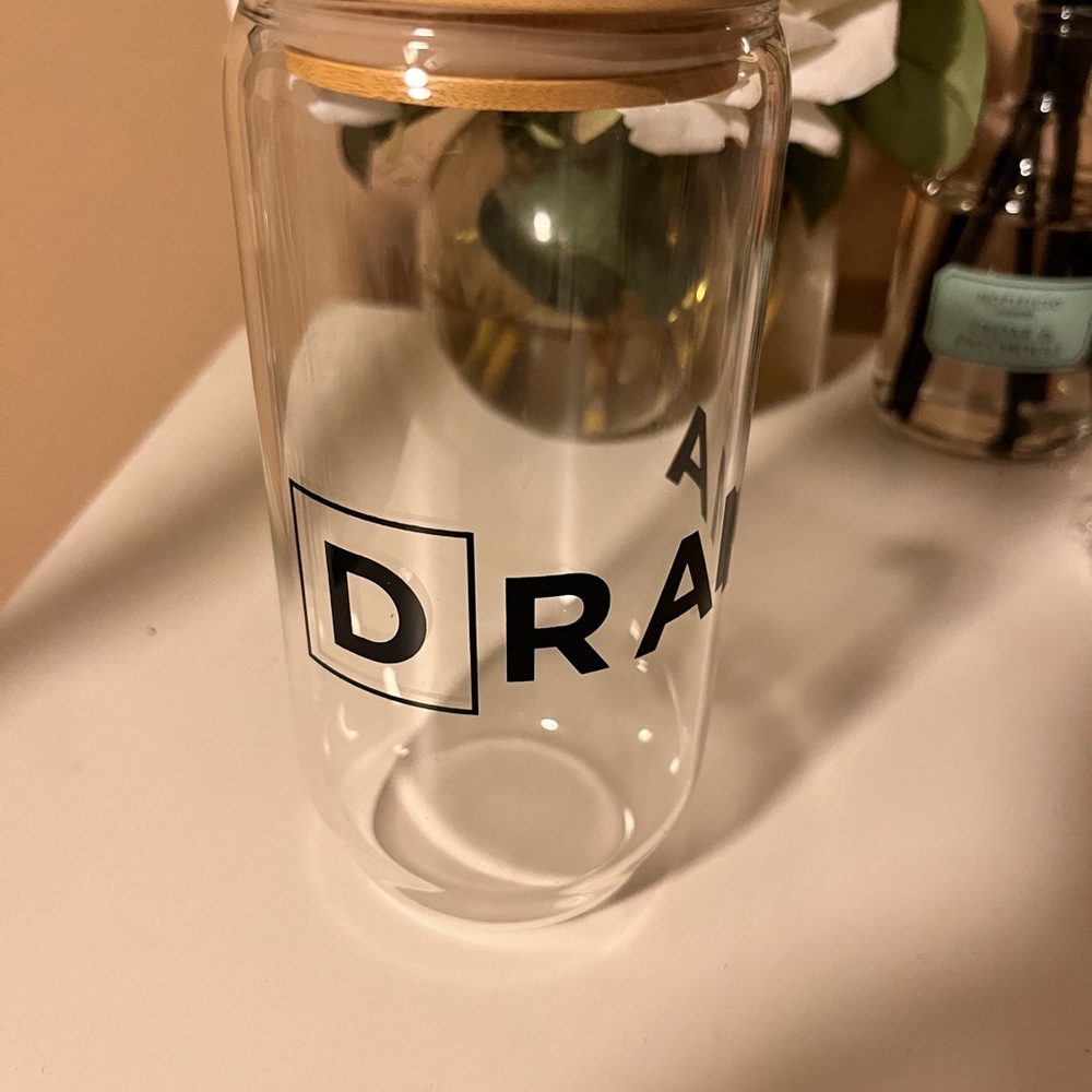 Clear Glass drinking with Wooden Lid - “drama”